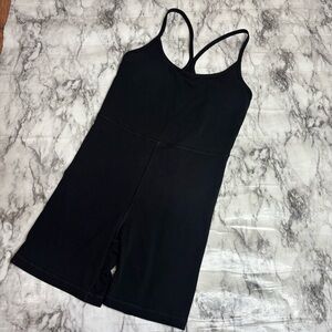 Old Navy Active powerchill Romper one piece activewear black small built in bra